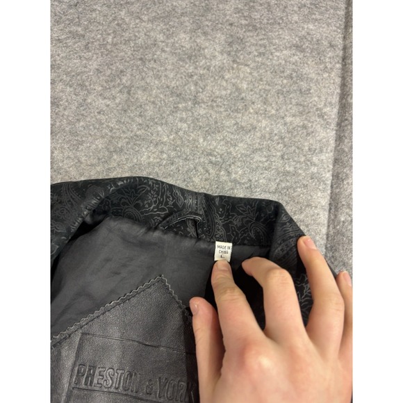 Preston and York Leather Embossed Paisley Accent Trench Collared Coat Women's L - Picture 7 of 9